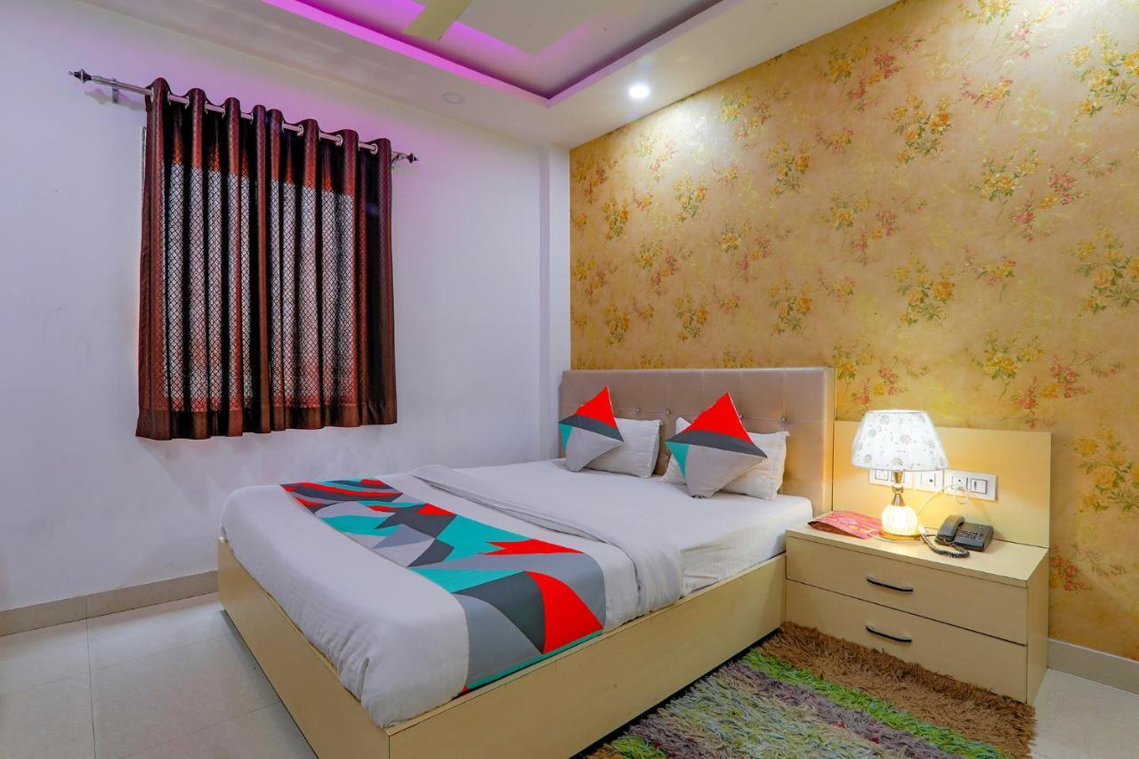 Hotel Fabexpress Moti Mahal à Bénarès Extérieur photo